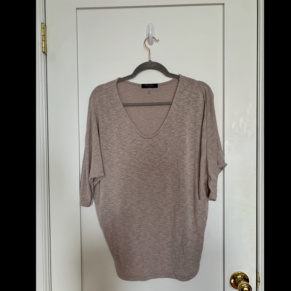 Never worn shirt size S